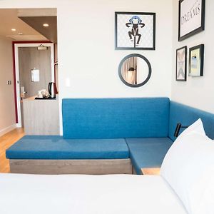 Premium Queen Room Sofa Bed Non-Smoking